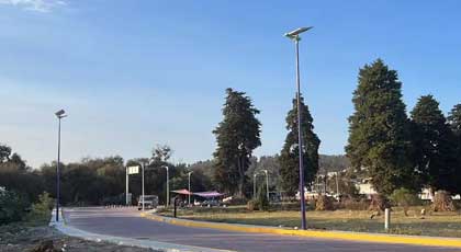 RS-FH100 | 5800 lm Urban & Highway Solar Light