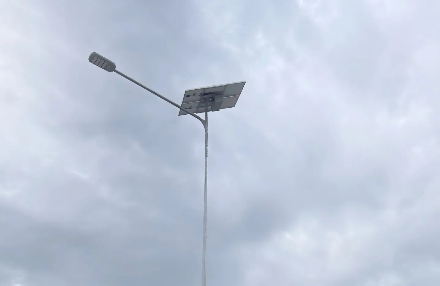 commercial parking lot lights.webp